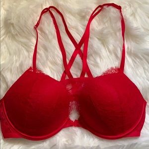 Red lace bra in 36B